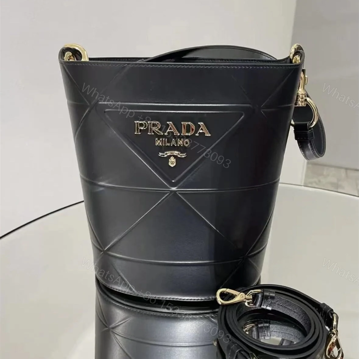 View 9 of 高仿Prada水桶包1BA380黑色免檢版