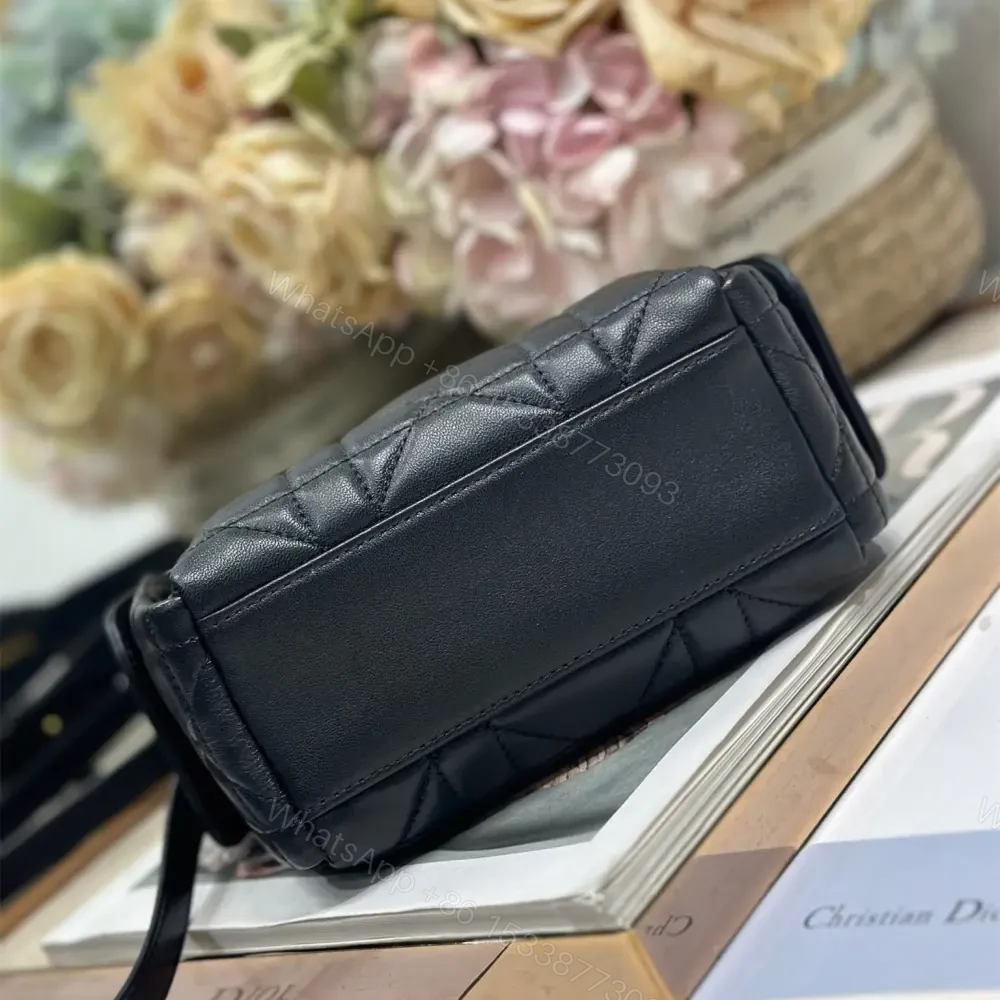 View 5 of 高仿Dior*D-Dream系列S525M900小羊皮斜挎包Mini黑色免檢版