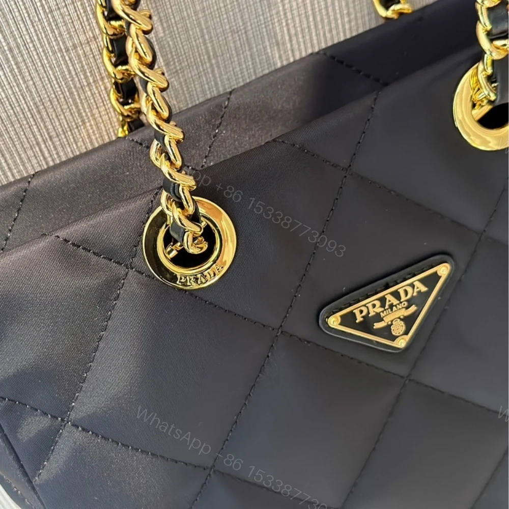View 5 of Prada Re Edition 1995 Chaîne Re Nylon Tote Bag Black 26Cm 1BG468 2AOS F0002 V COO