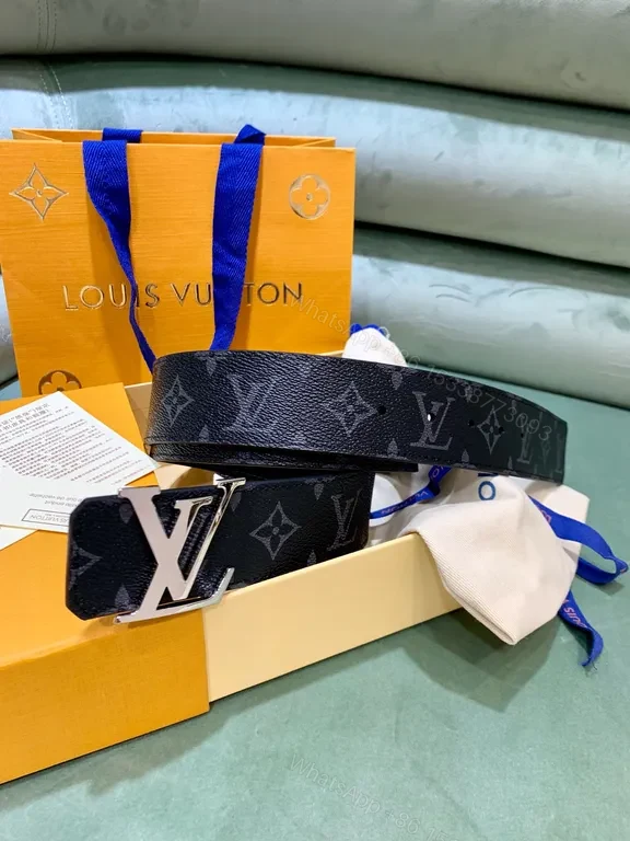 Iconic LV Belt: Subtle Luxury, Everyday Versatility — view 1