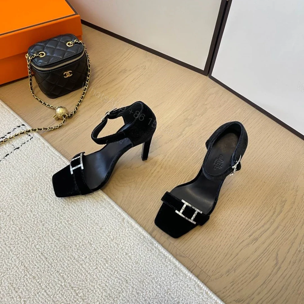 View 4 of 高仿Hermes*Judy系列H242025Z023露趾涼鞋天鵝絨10.5CM黑色免檢版
