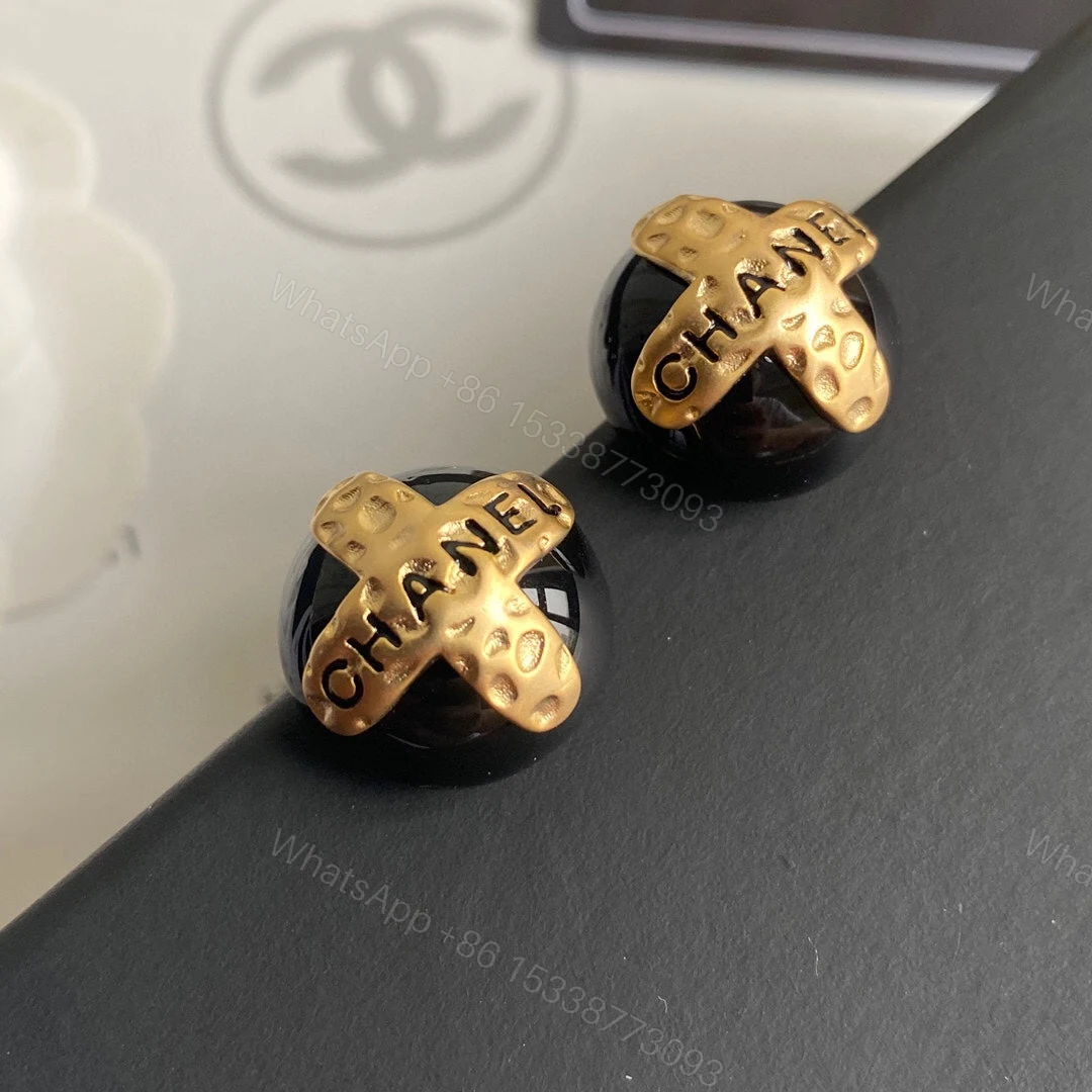View 6 of EN – Lux Earring Chanel 004
