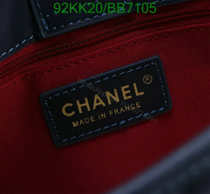 View 17 of Chanel Black Casual Hobo Handbag in Genuine Leather BB1234 – Stunning Design Aesthetics