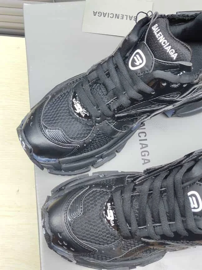 View 6 of BALENCIAGA MEN’S RUNNER SNEAKER – BB178