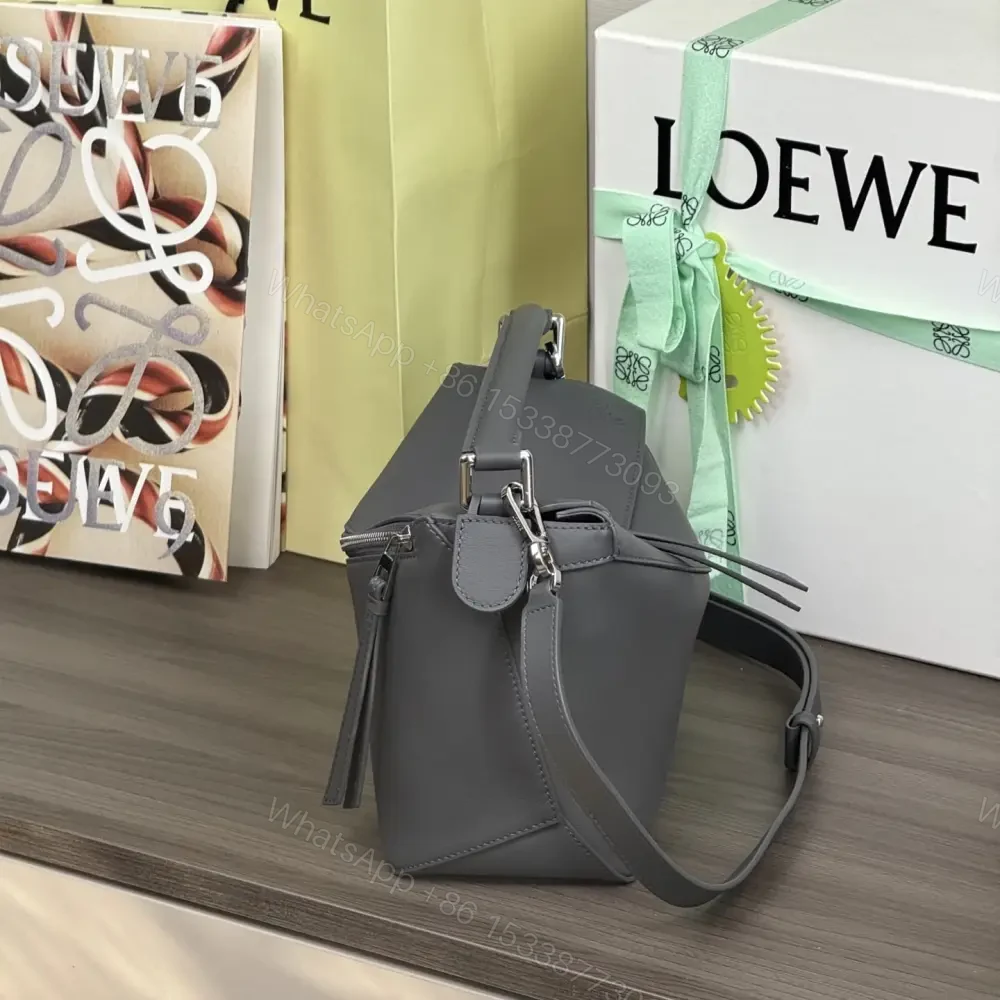 View 3 of 高仿Loewe*Puzzle系列6862單肩包灰色小號免檢版