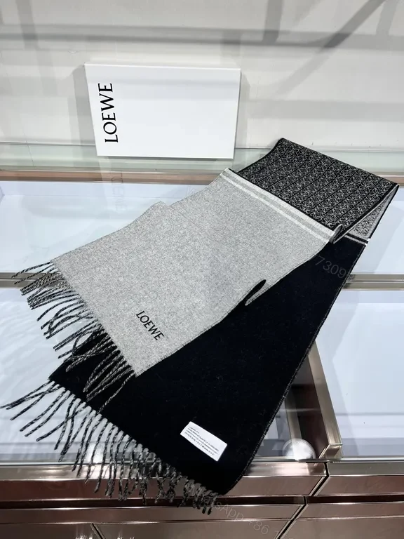 View 2 of Two-Tone LOEWE-Style Wool Scarf: Luxury Warmth & Fringed Edge