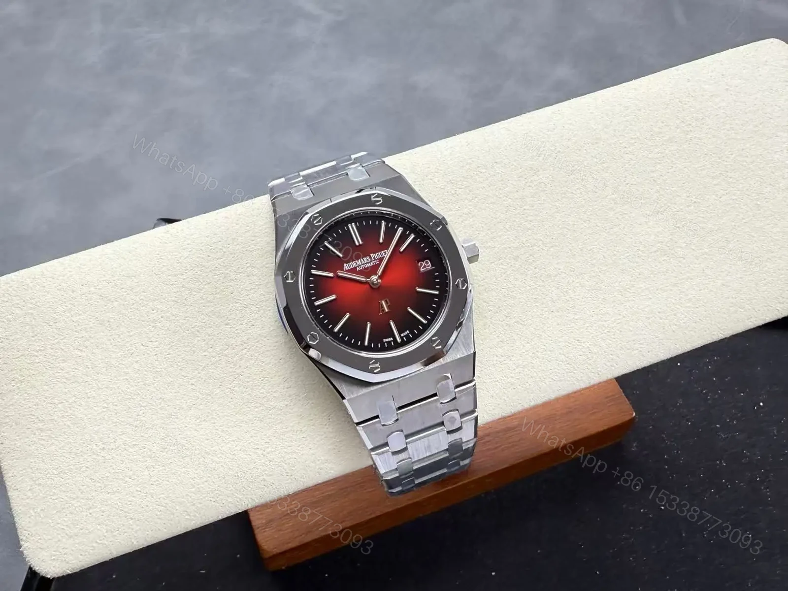 View 5 of Replica Audemars Piguet Royal Oak Jumbo Extra-Thin Red Dial