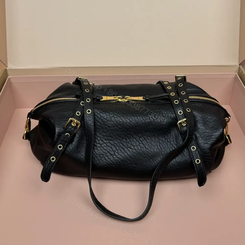 View 4 of 高仿miumiu*5BC190小羊皮壓花單肩包黑色免檢版