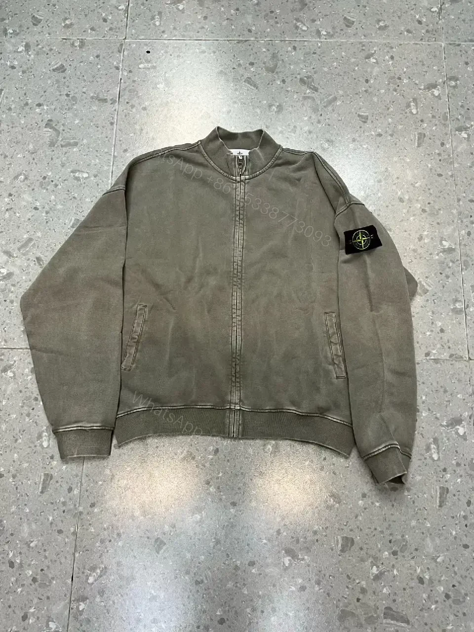 View 4 of Minimalist Zip-Neck Layering Jacket: Refined Comfort, Subtle Edge