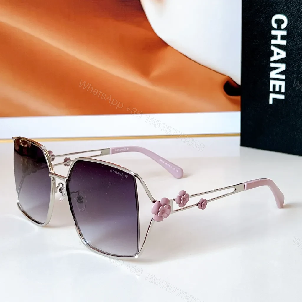 View 4 of Gradient Gold Floral Square Sunglasses – Luxurious Statement-Comfort Glasses