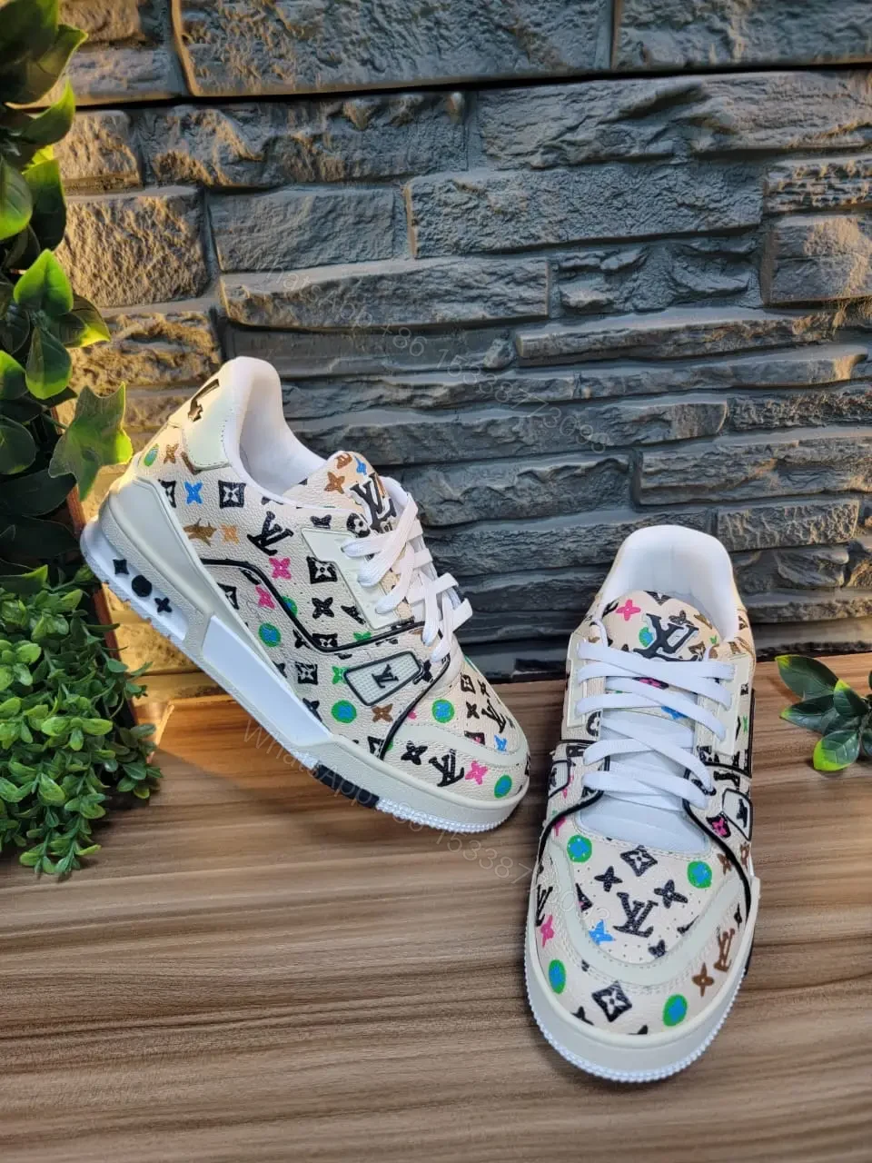 LOUIS VUITTON — view 1