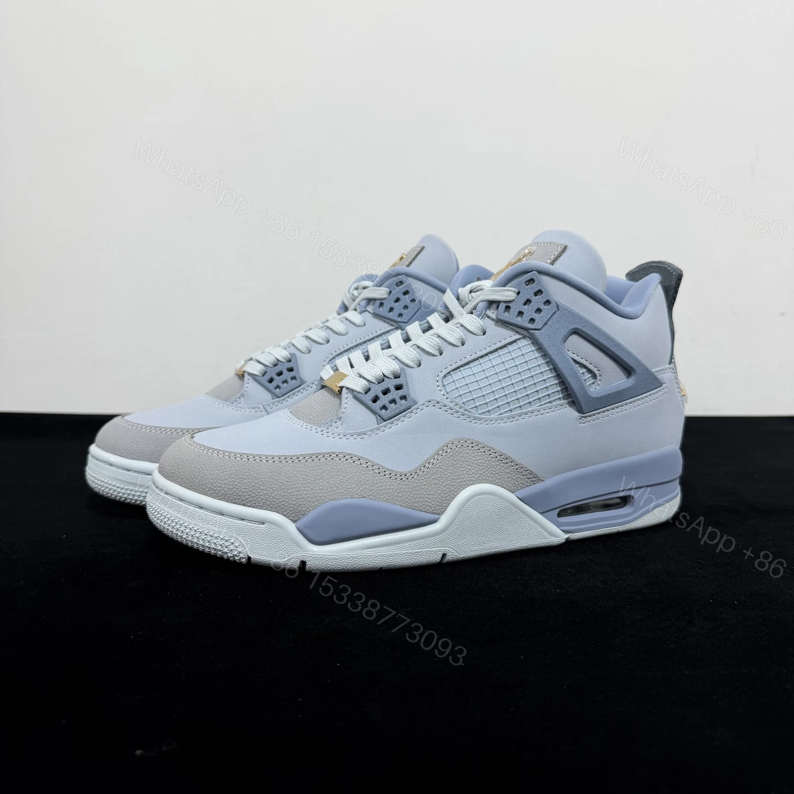 View 7 of Air Jordan 4 UNC Tar Heels PE Player Exclusive Reps