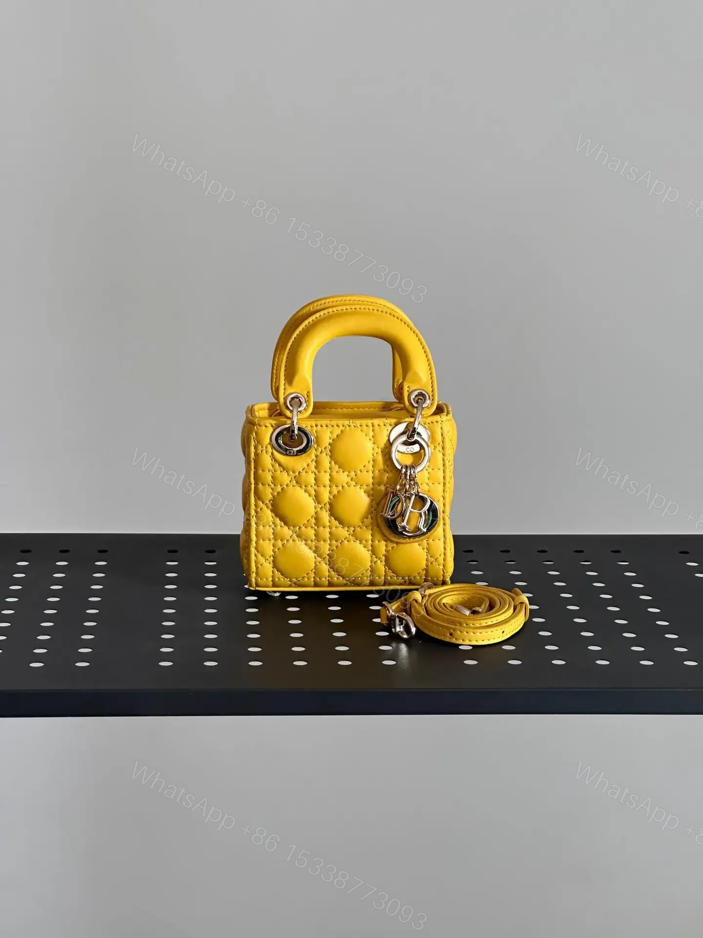 DIOR — view 1
