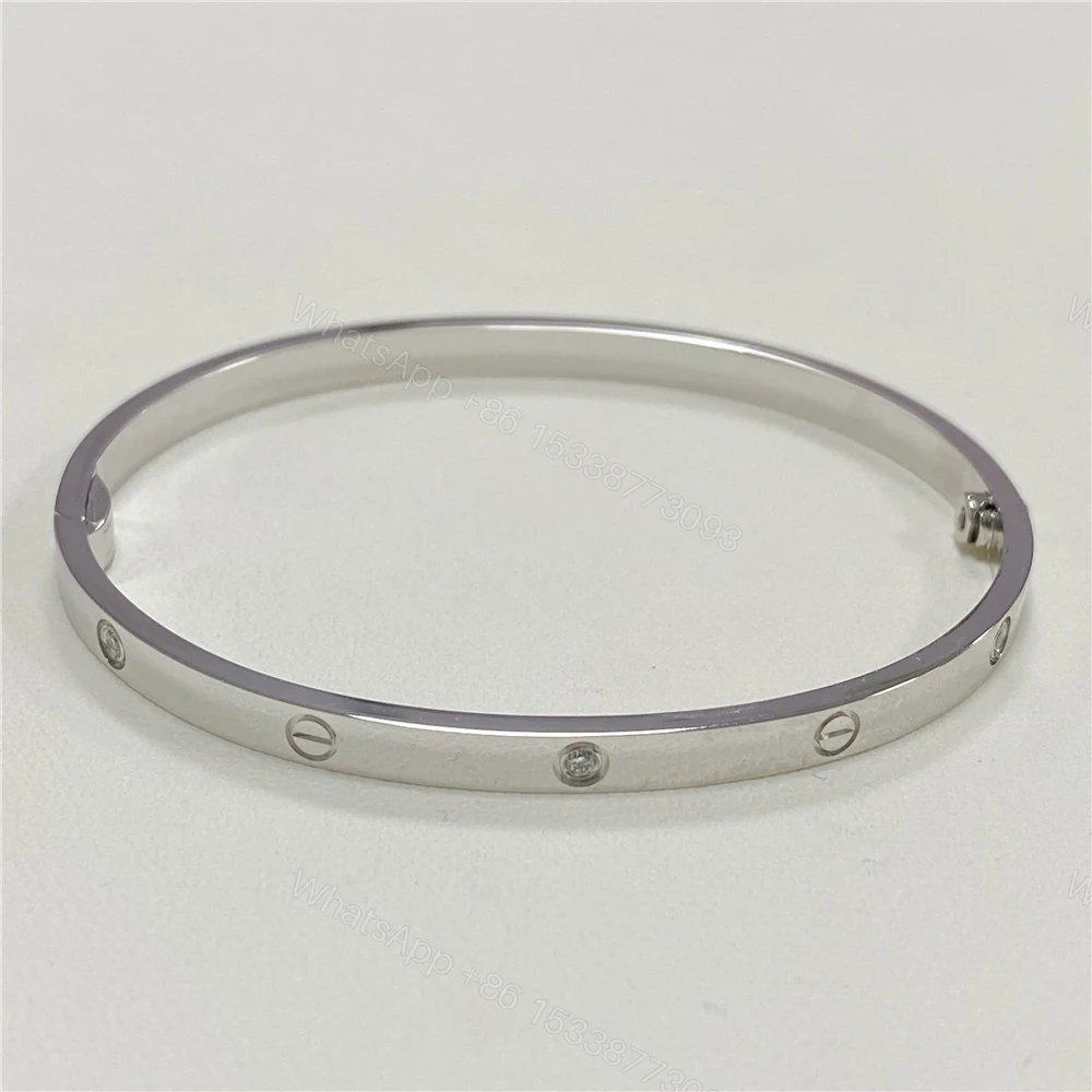 Replica Cartier Love Bracelet 6 Diamonds White Gold B6047717 — view 1