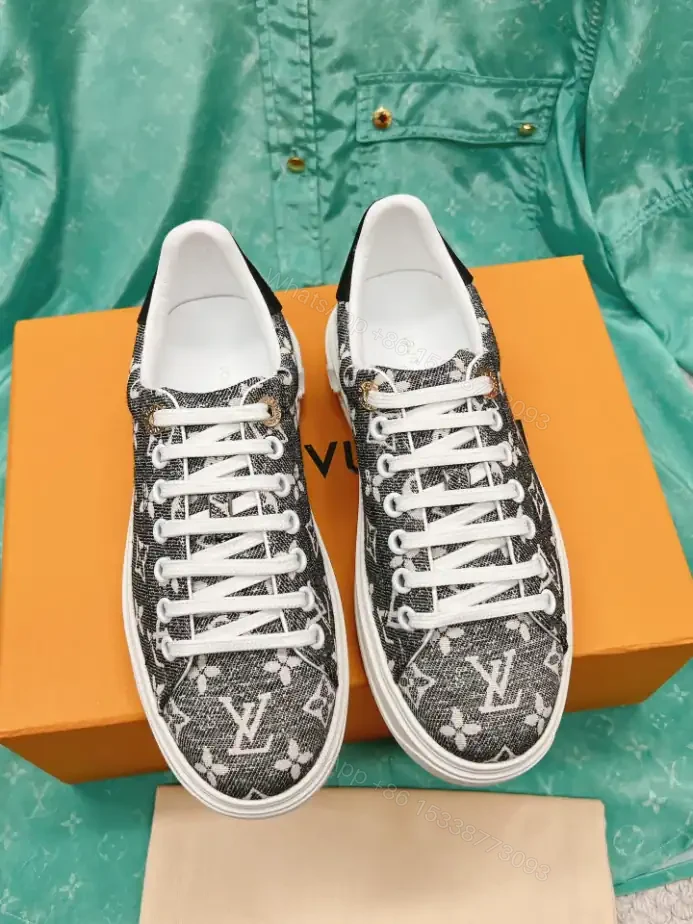 View 2 of LV TIME OUT SNEAKER – LSVM041