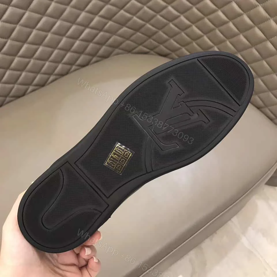 View 3 of LOUIS VUITTON LINE-UP SNEAKER – LV61
