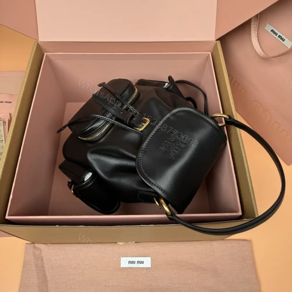 View 6 of 高仿miumiu*5BZ043牛皮雙肩包黑色小號免檢版