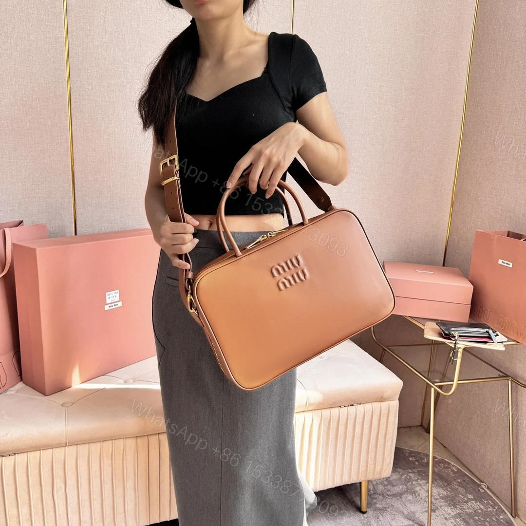 View 12 of 高仿miumiu*5BB17長肩帶公文包棕色免檢版