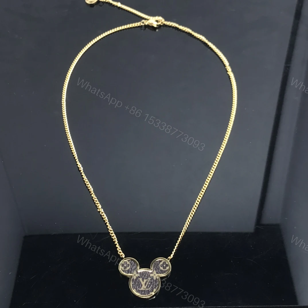 EN – Lux LV Necklaces 084 — view 1