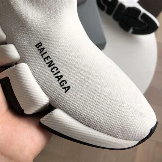 View 3 of BALENCIAGA SPEED 2.0 SNEAKER IN WHITE – BB143