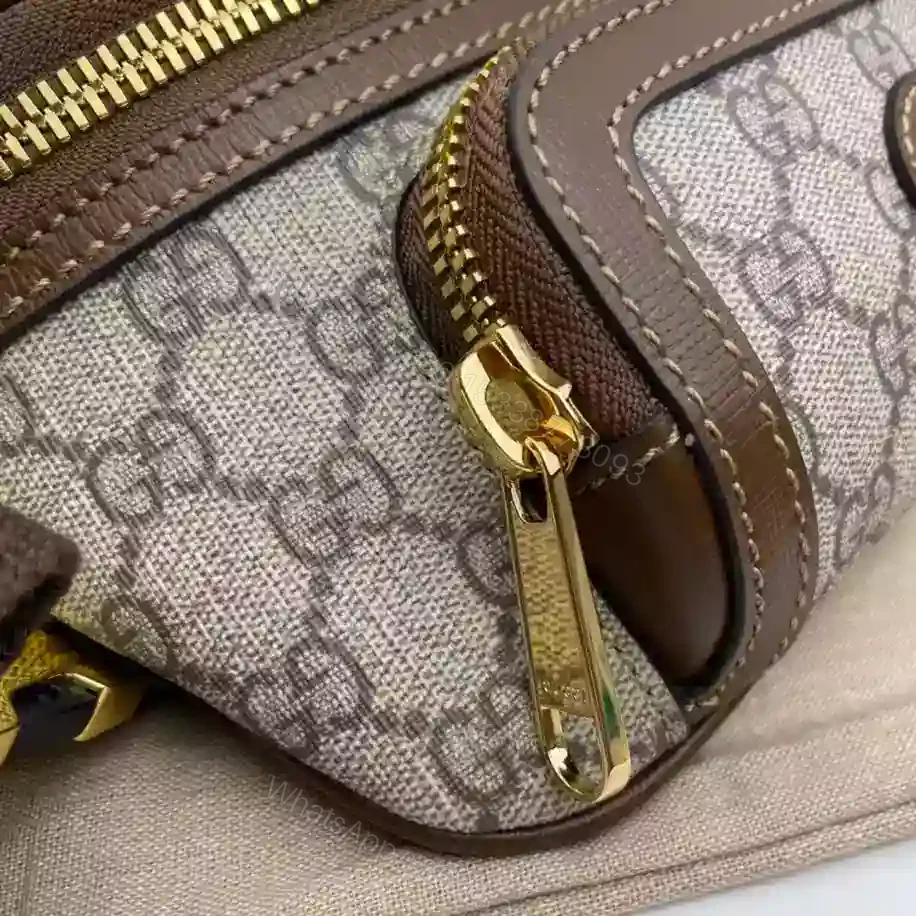 View 8 of BELT BAG WITH INTERLOCKING G – GBC073