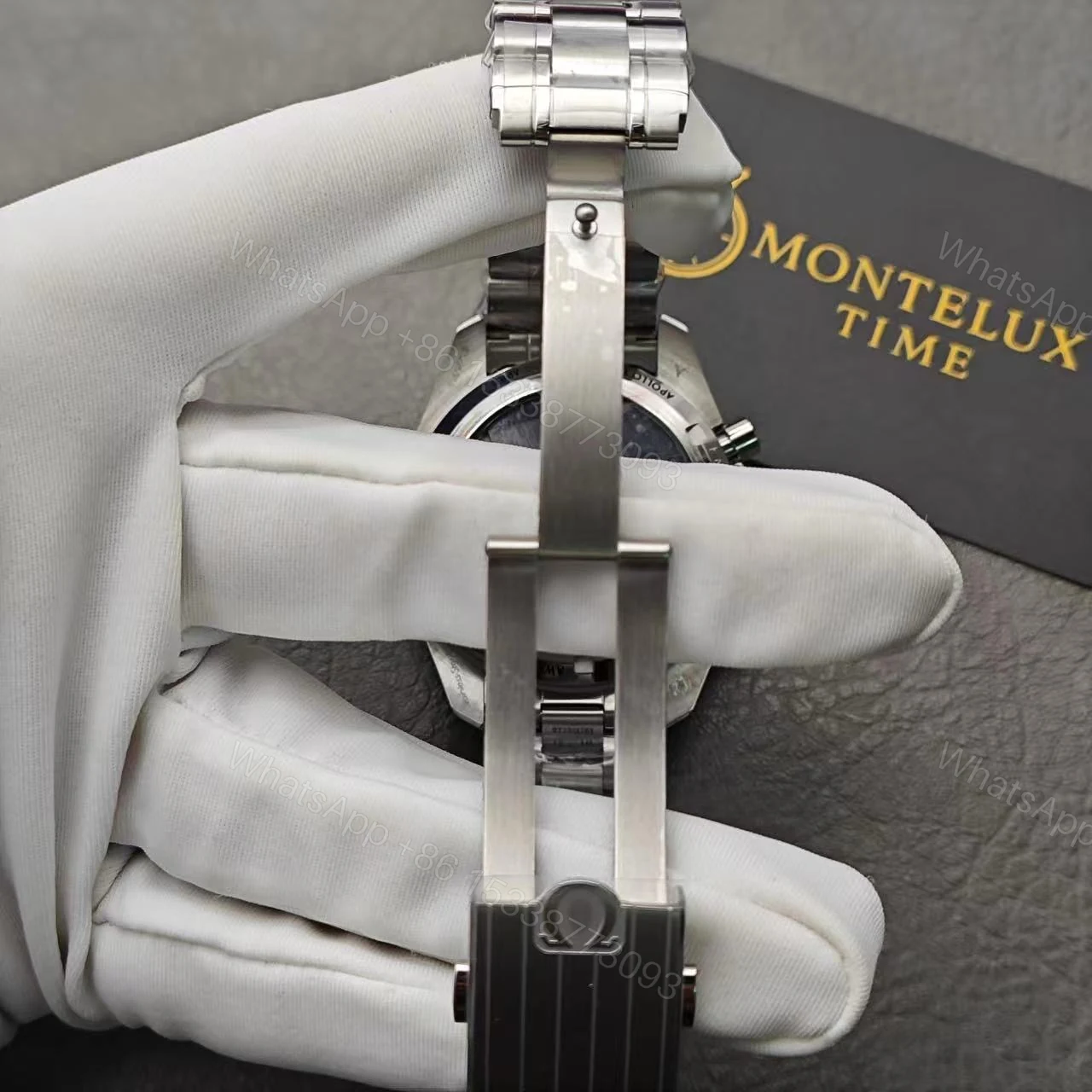 View 22 of Super Clone Omega Speedmaster Snoopy Replica