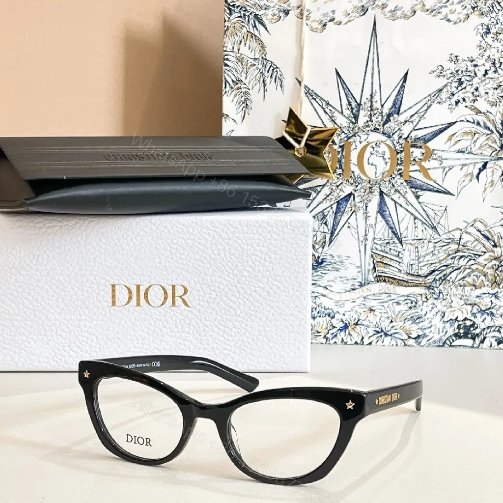 View 3 of Chic Tortoiseshell Cat-Eye Sunglasses with Star Detailing