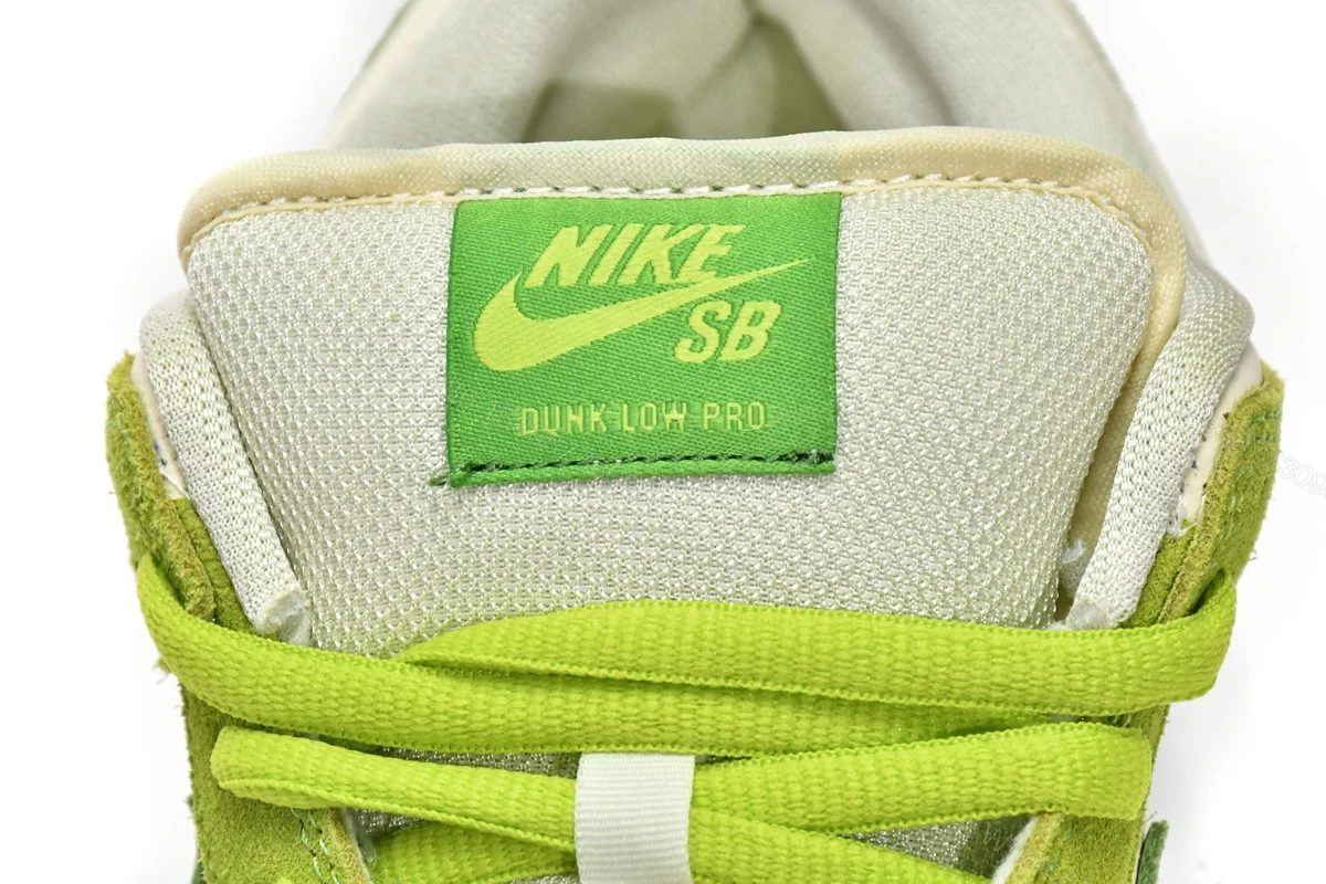 Nike Dunk Low Sour Apple DM0807-300 — view 2