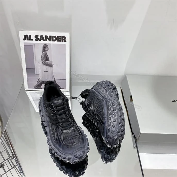 View 7 of BALENCIAGA MEN’S DEFENDER TRAINERS – BB226