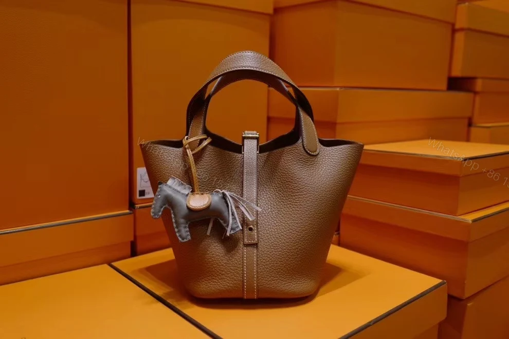 Hermes A貨 女款 Picotin Lock 手提包 棕色全皮水桶包 經典耐看款 — view 1