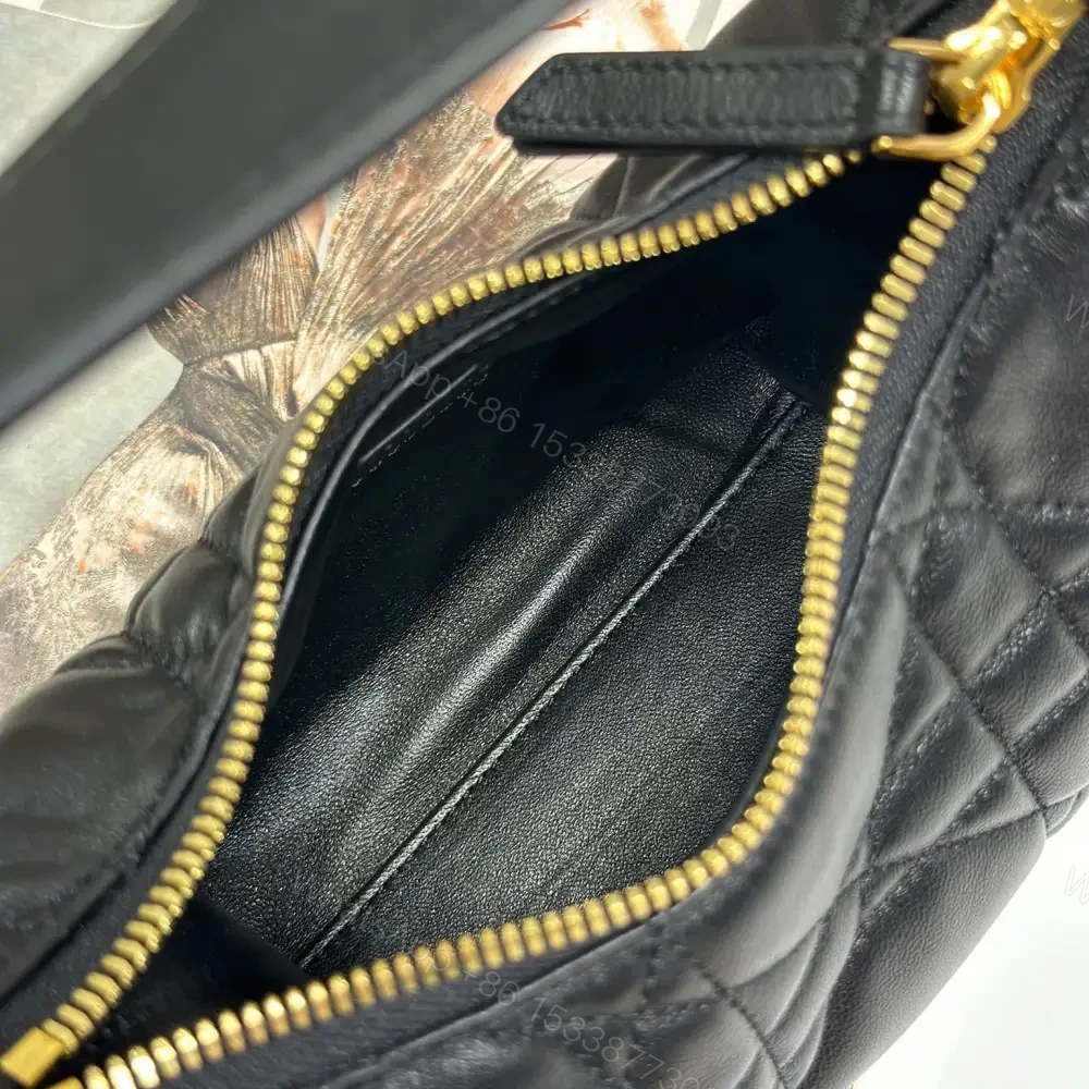 View 8 of 高仿Dior*D-Dream系列S525M900小羊皮斜挎包Mini黑色免檢版