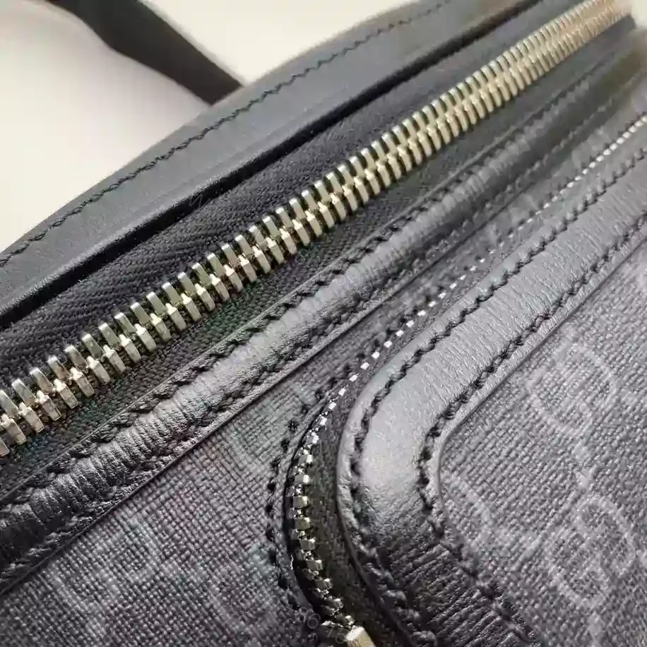 View 5 of BELT BAG WITH INTERLOCKING G – GBC072