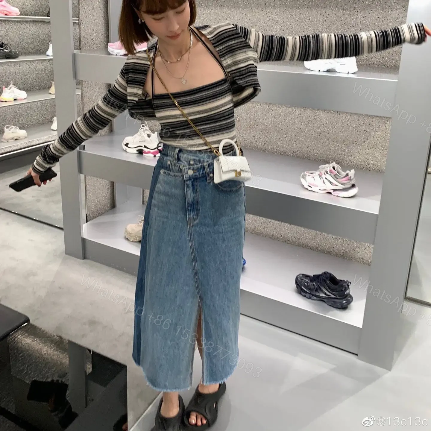 View 15 of 高仿Balenciaga*Nano系列迷你沙漏包白色