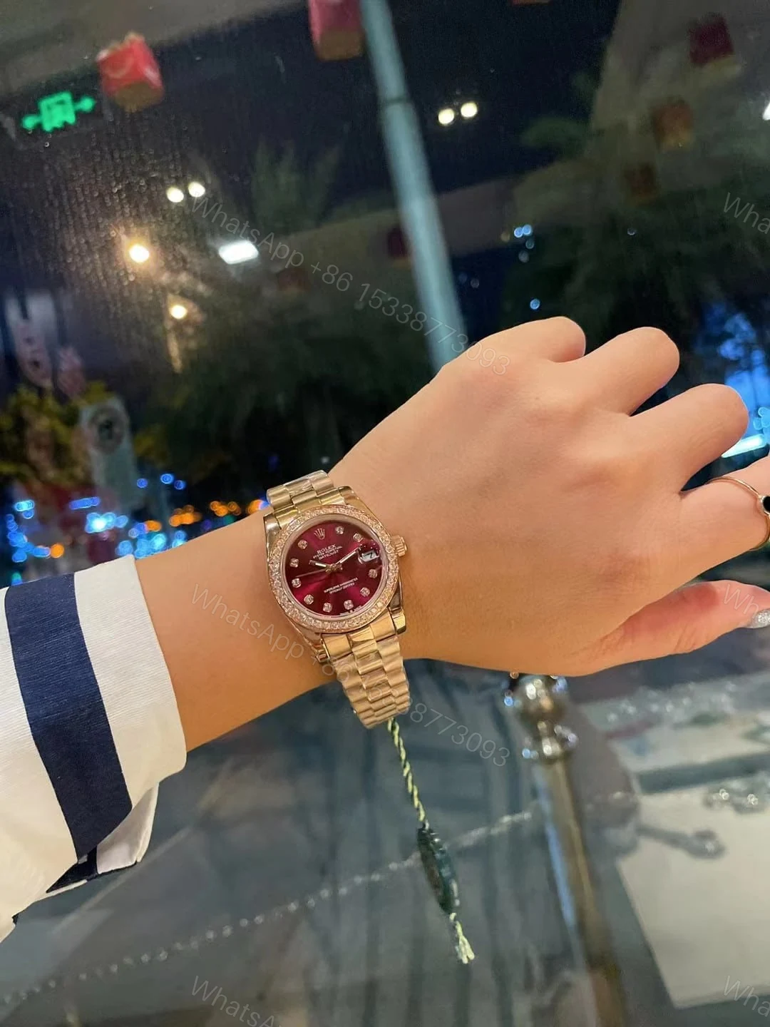 View 4 of Rolex Lady Datejust Demi Red Dial And Gold 31Mm