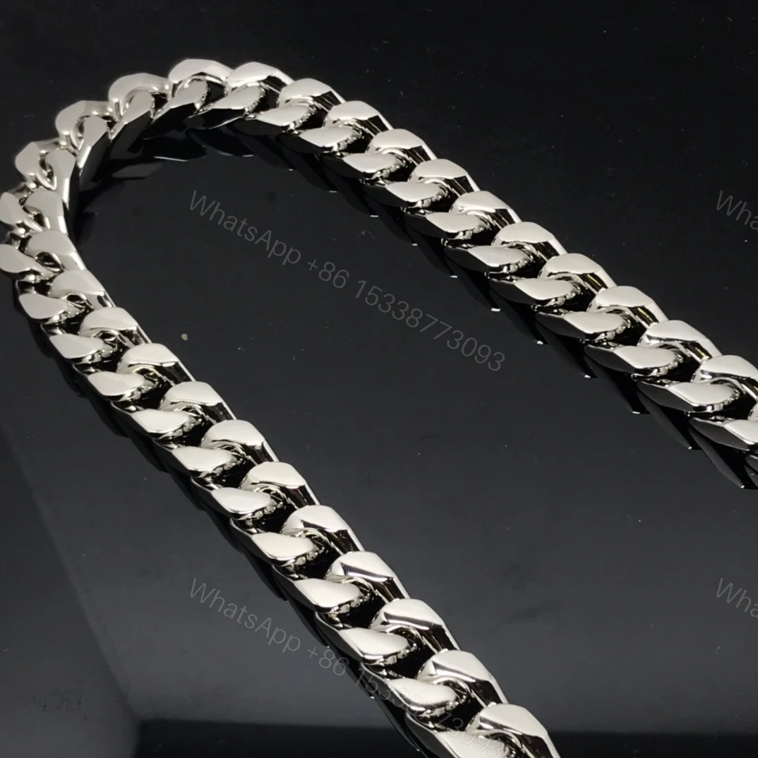 View 3 of EN – Lux LV Necklaces 027
