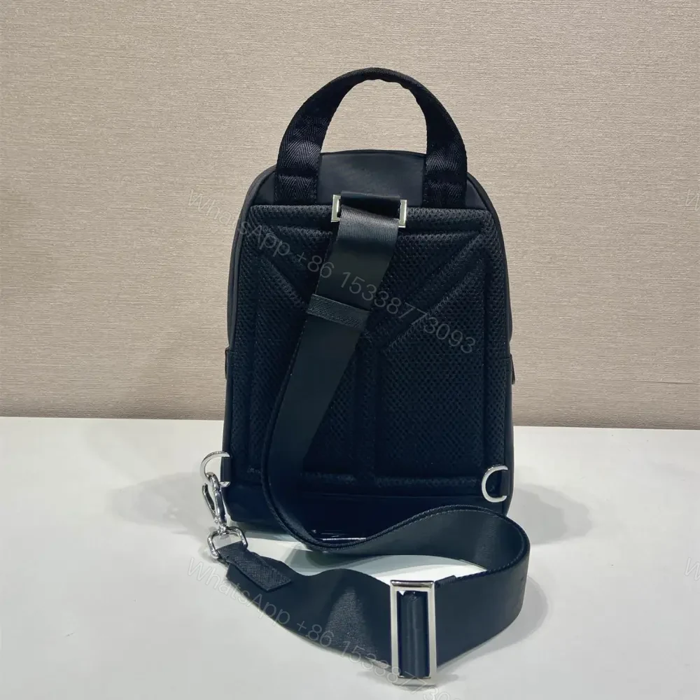 View 10 of 高仿Prada*RE-Nylon系列2VZ116尼龍男士胸包黑色免檢版