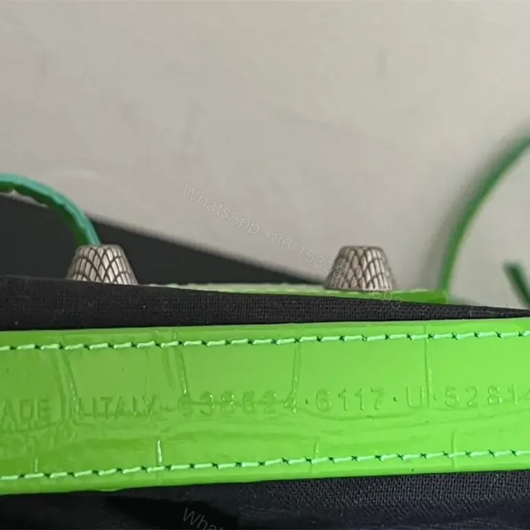 View 17 of 高仿Balenciaga*LeCagole系列餃子包蘋果綠S