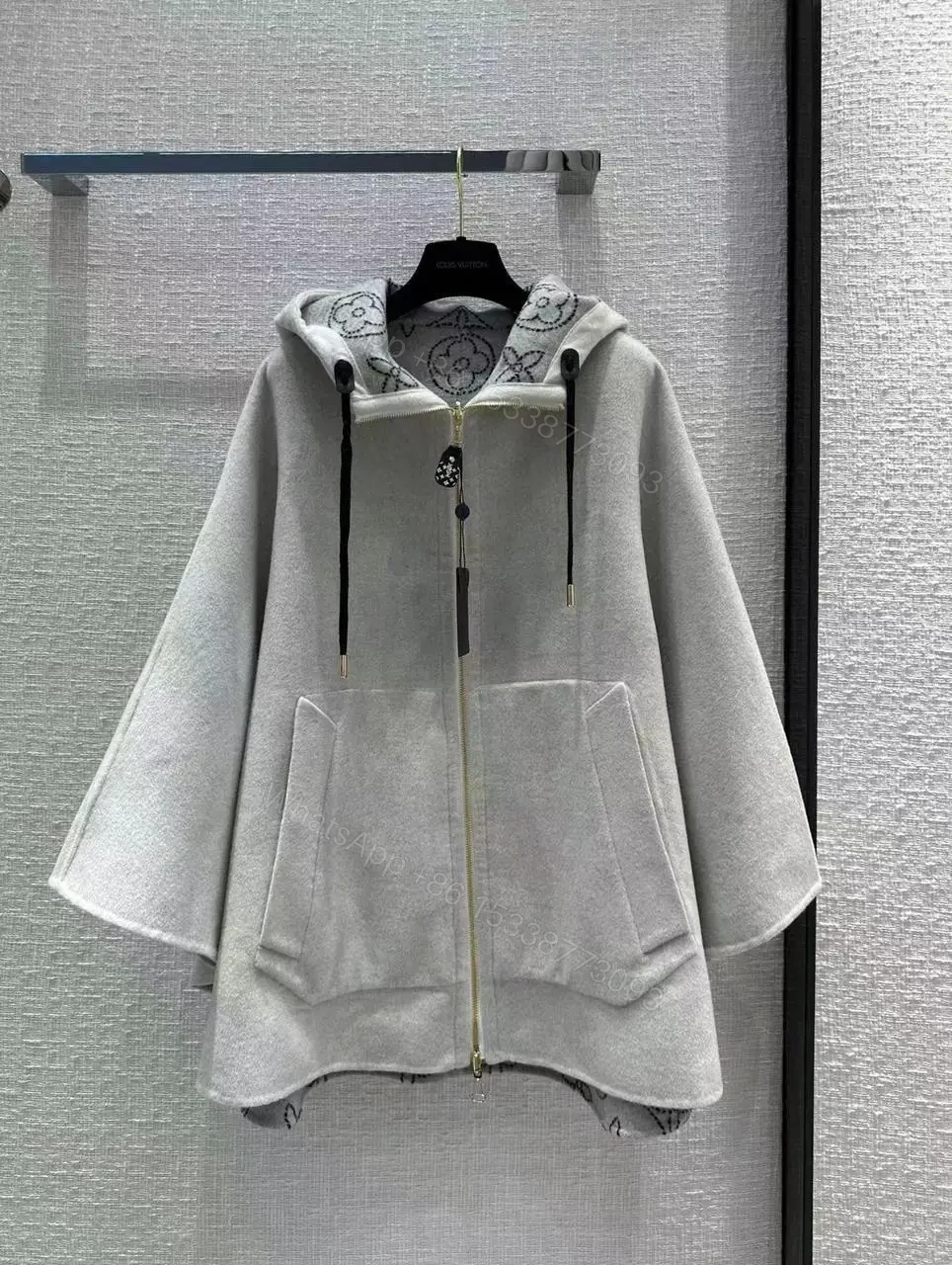 LOUIS VUITTON — view 1