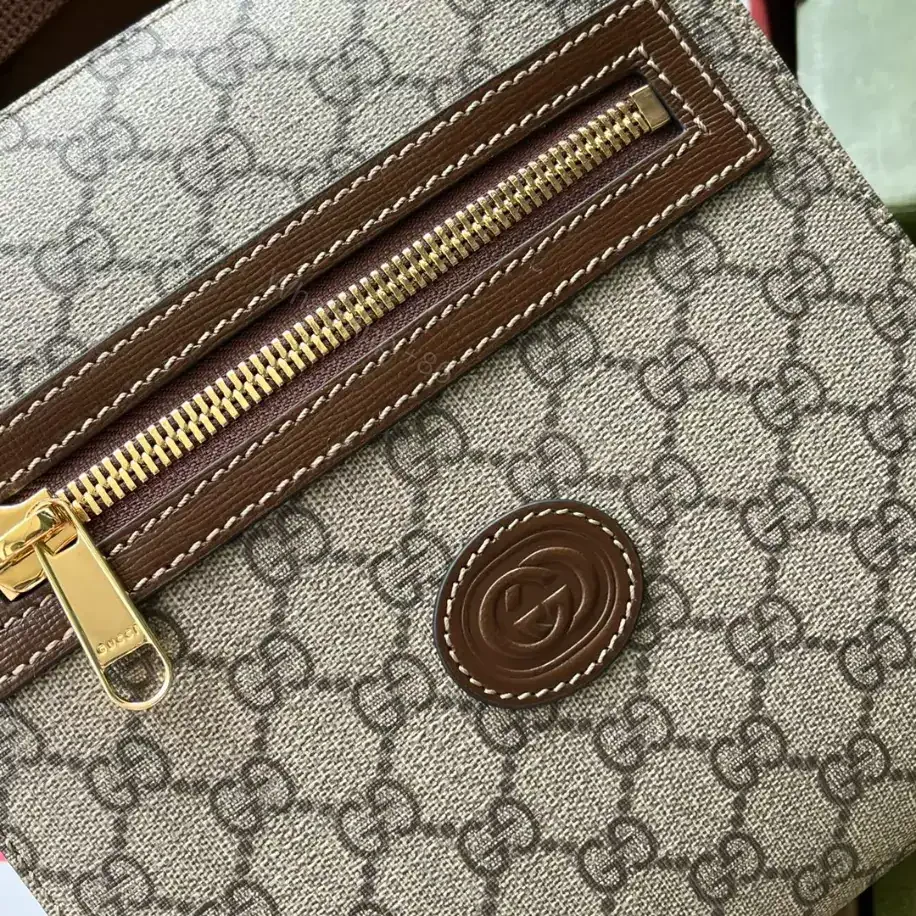 View 4 of GG SUPREME MESSENGER BAG – GBC065