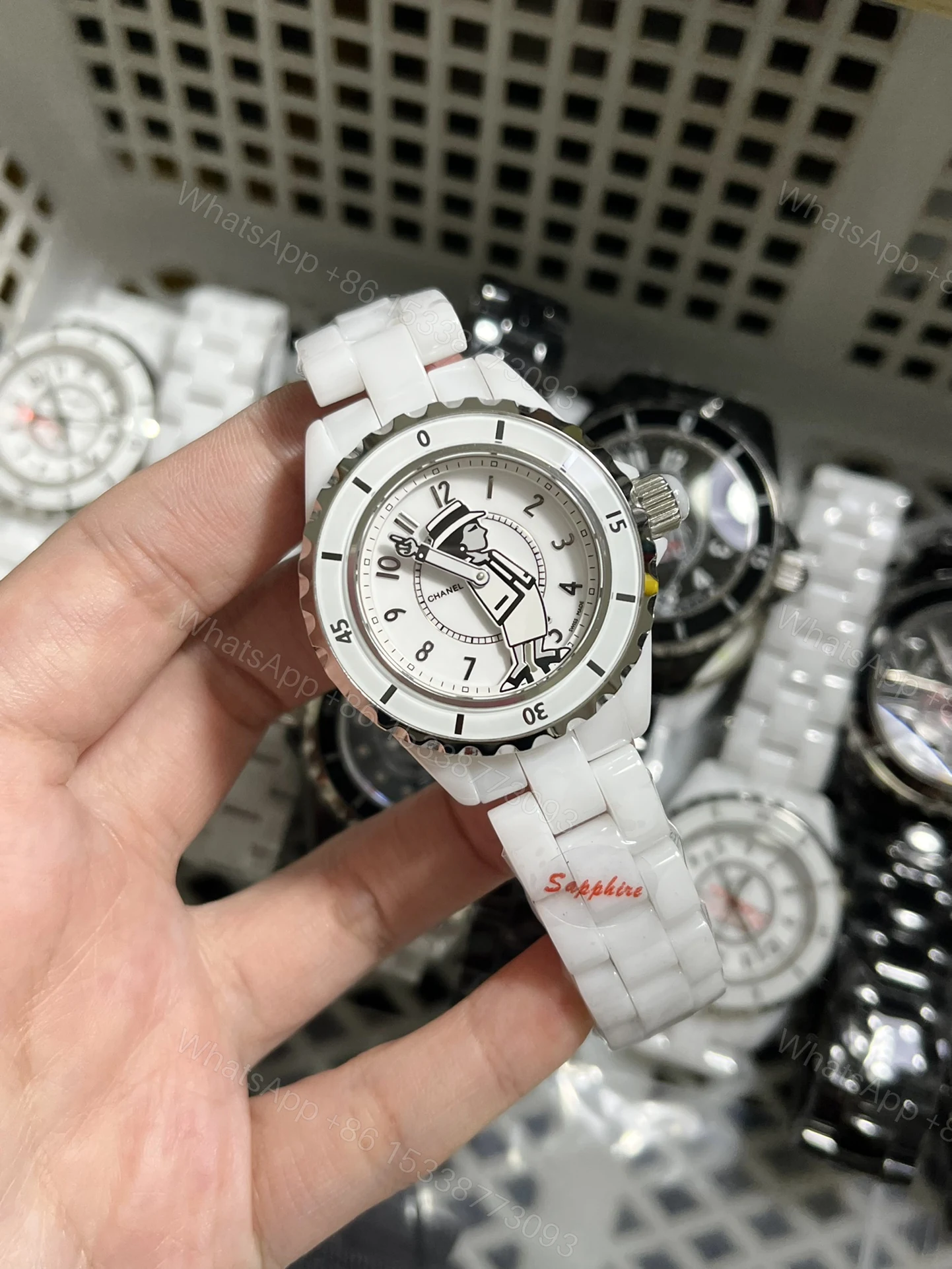 CHANEL J12 白陶瓷高仿手錶 經典中性時尚 — view 1