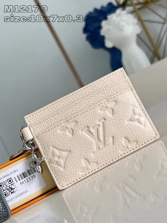 Compact Luxury Card Case: Textured LV-Inspired Embossing Cardholder — view 1