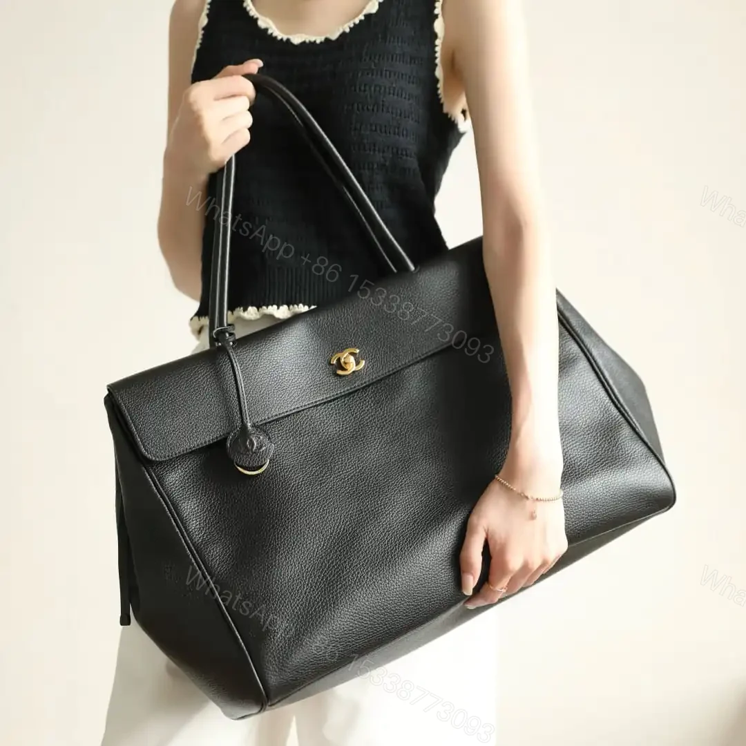 View 20 of 高仿Chanel*26S系列AS6289粒面小牛皮單肩包黑色大號免檢版
