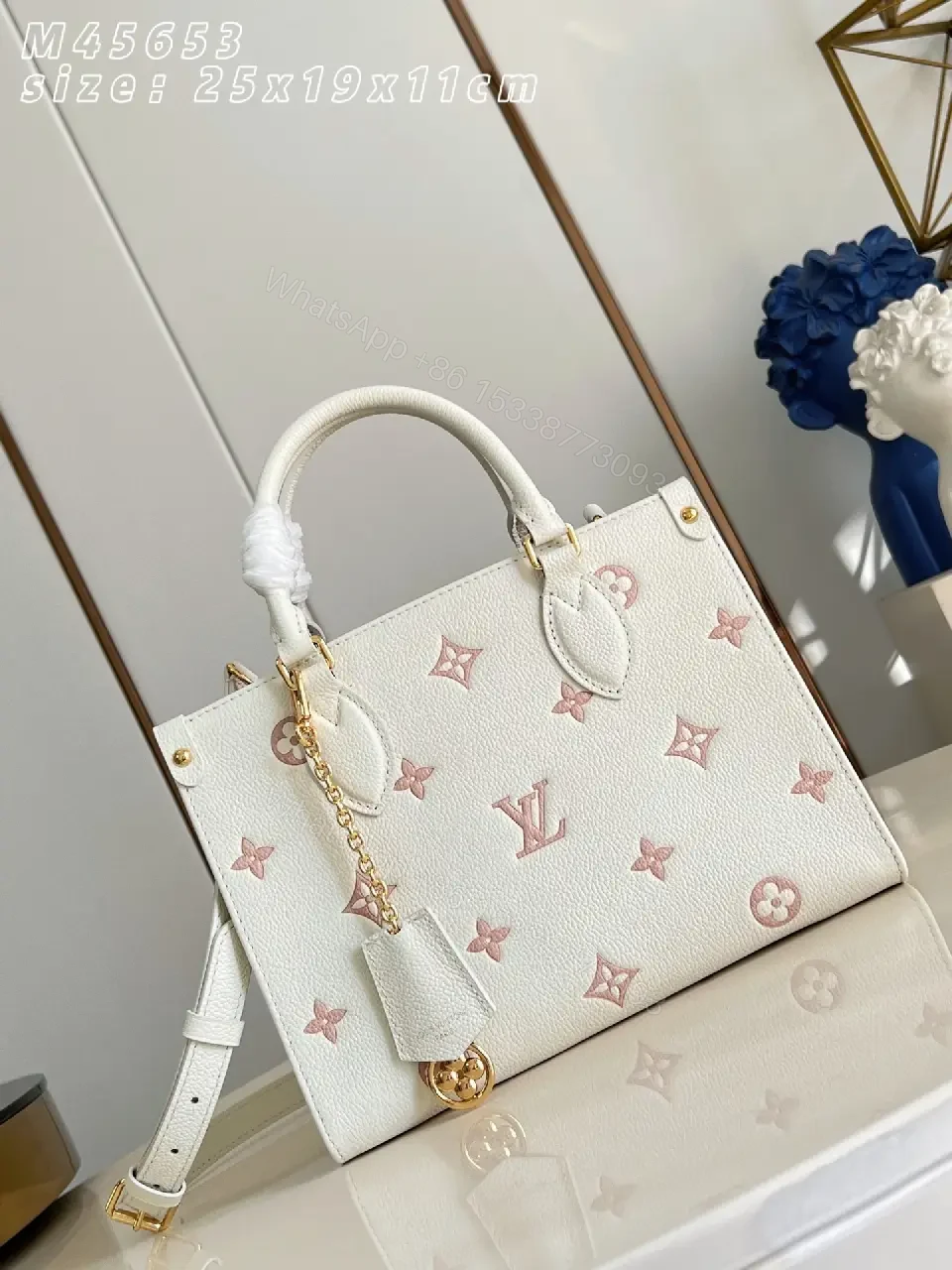 Chic Satine White Pebbled Leather Handbag, Crossbody Ready — view 1