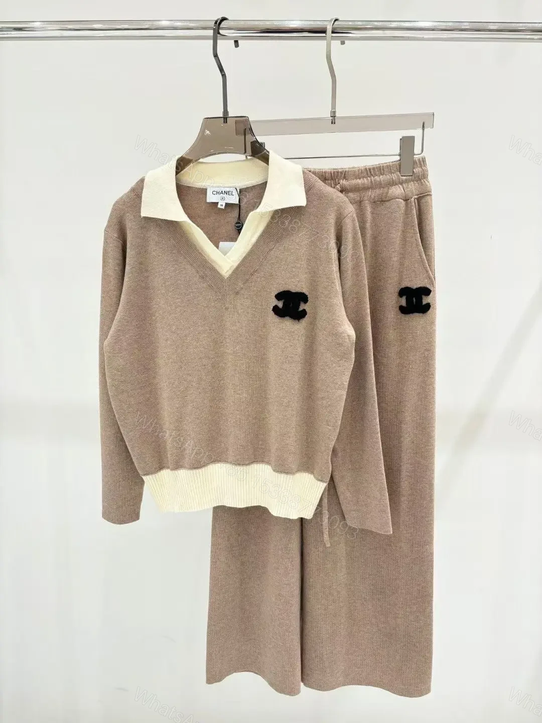 CHANEL — view 1