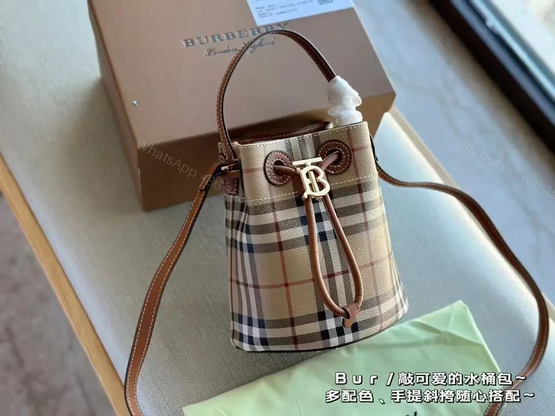 BURBERRY — view 1