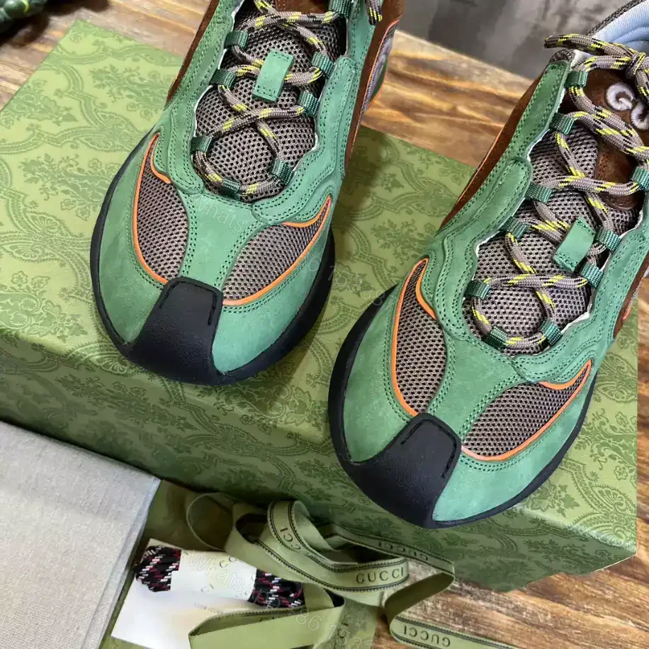 View 4 of GUCCI RUN SNEAKERS IN GREEN – GC163