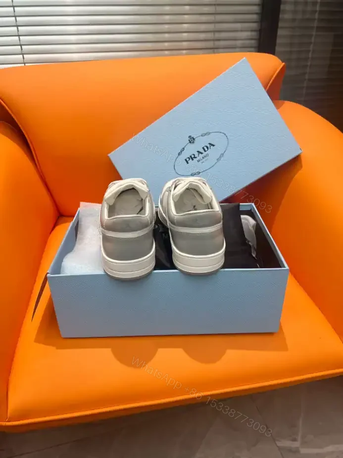 View 6 of DOWNTOWN LEATHER SNEAKERS IN WHITE AND LACQUER GRAY – PRD009