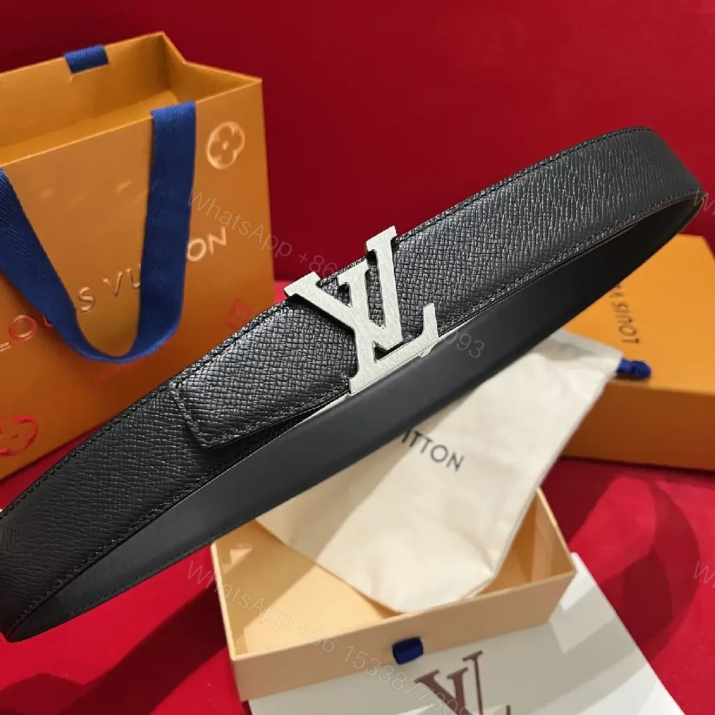 Black Leather Belt with LV Buckle - Textured Full-Grain Formal Style — view 1