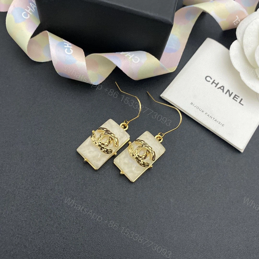 View 5 of EN – Lux Earring Chanel 026