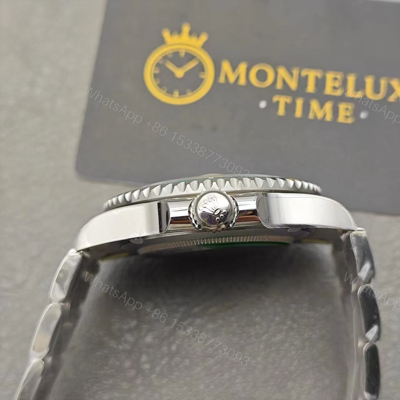 View 6 of TOP Replica Rolex Submariner Green Dial Hulk